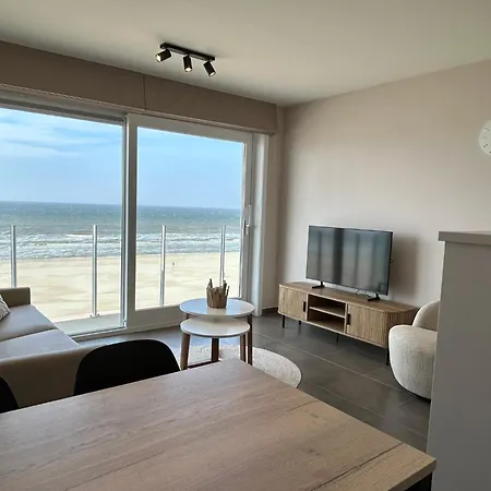 Ribella West 5 Apartment