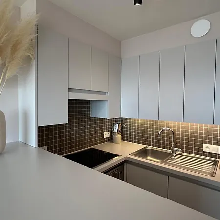 Apartment Ribella West 5 *